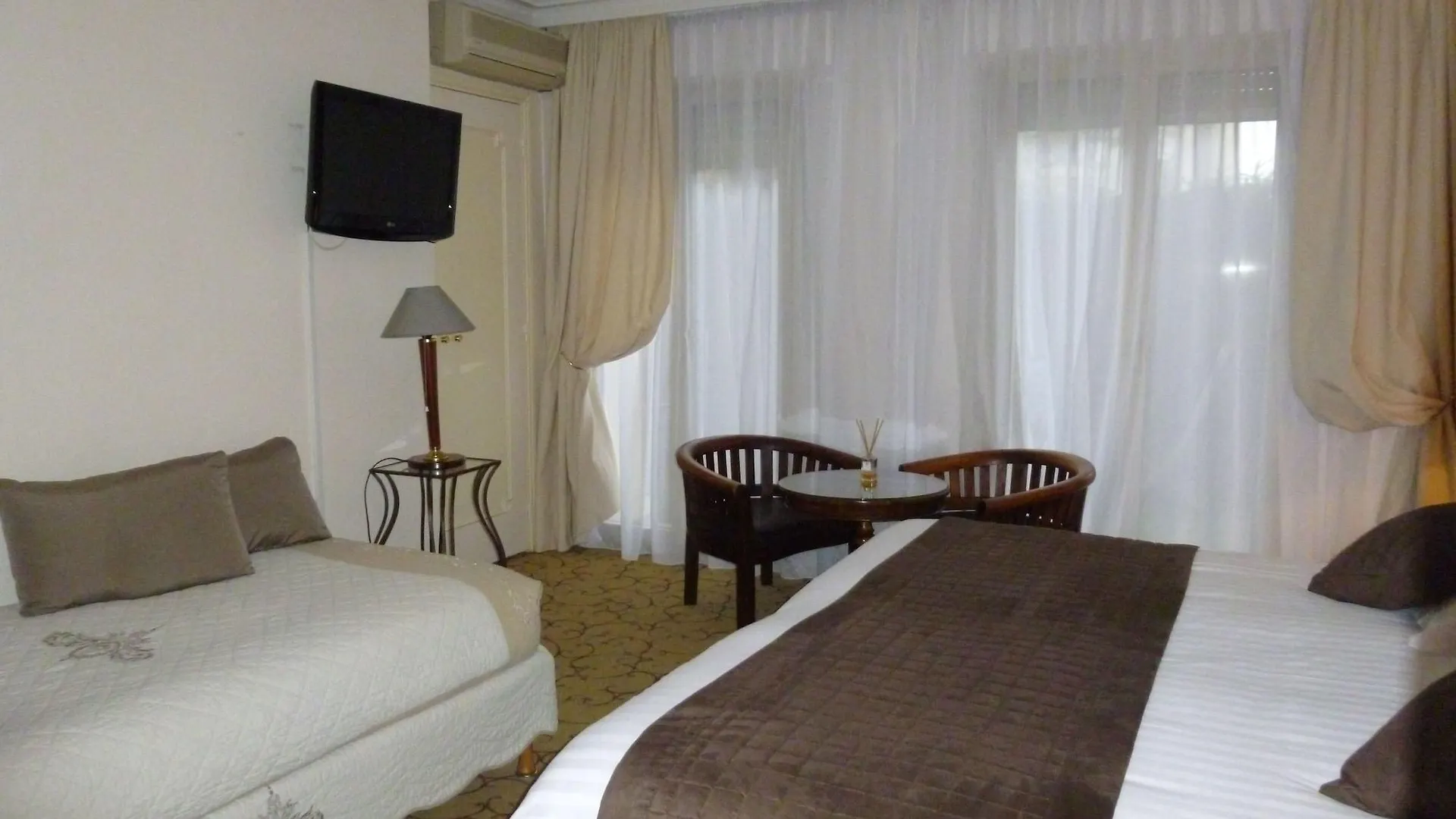 Hotel Petit Palais Nice 4*,