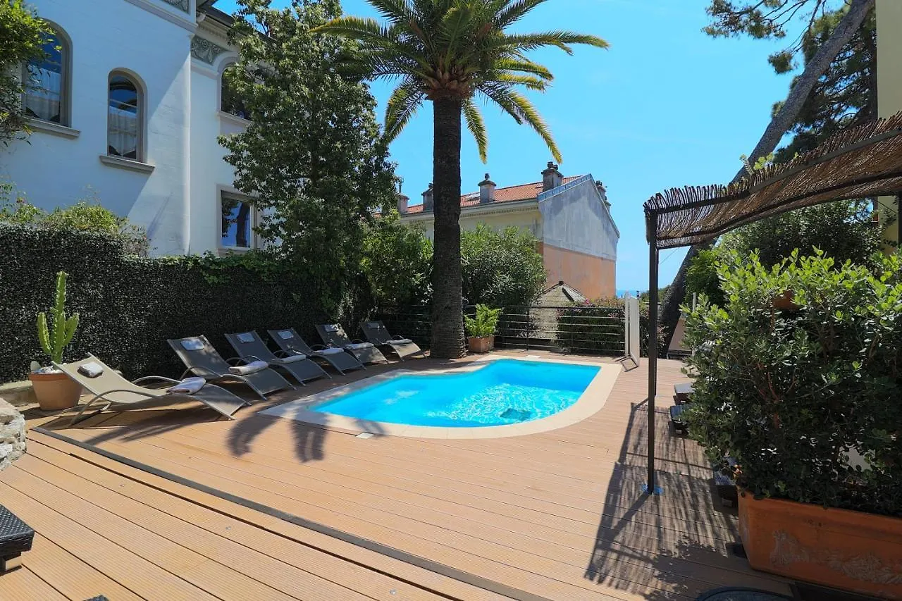 Hotel Petit Palais Nice