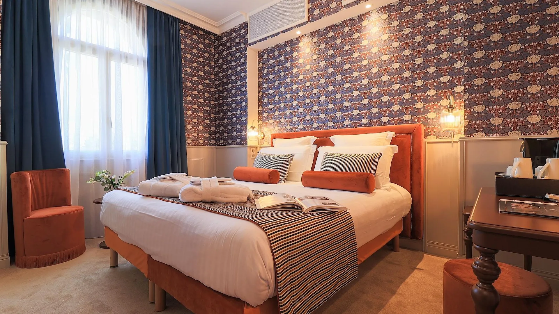 Hotel Petit Palais Nice 4*,  France